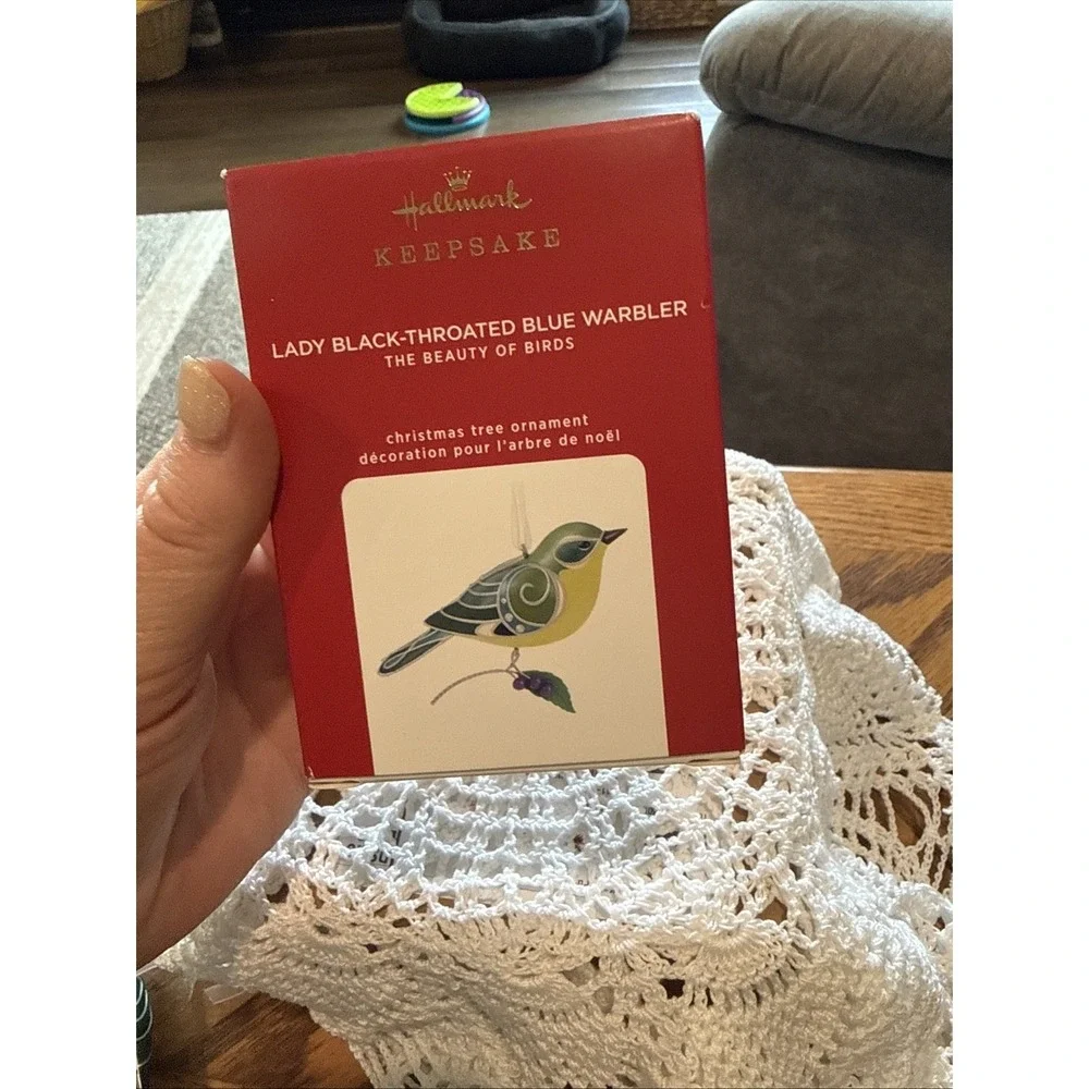 Hallmark Ornament: 2020 Lady Black-Throated Blue Warbler